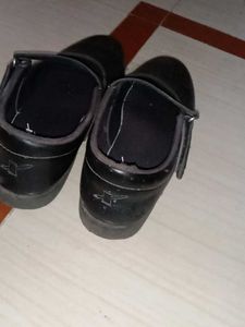 Black Shoes