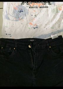 Printed Women&#39;s T-Shirt with jeans Spykar