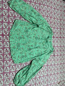 Floral Green Top