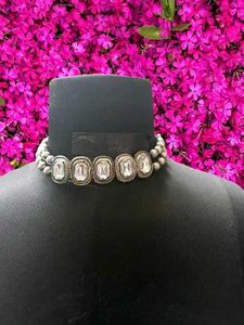 Choker + Freebies