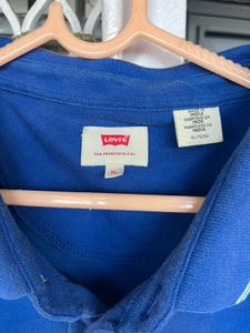 Levi’s Polo Tshirt