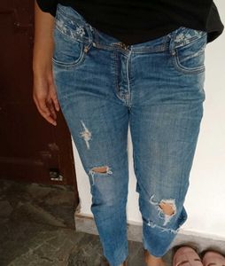 Ripped Skinny Jeans