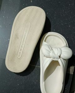 White Bow Slides