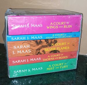 A Court of Thorns and Roses Box Set