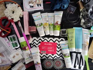 MYSTERY SKINCARE- ANY 3 WITH FREEBIES ❤️