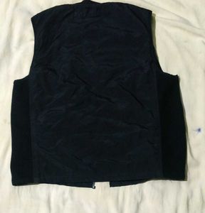 Sleevless Jacket 🧥