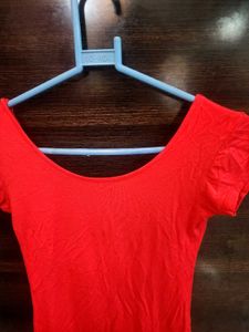 Comfortable Red Round Neck T-Shirt