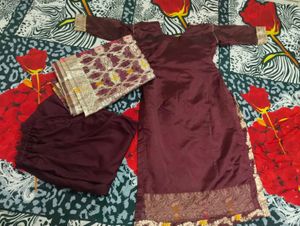 Elegant Purple Gold Pant Kameez