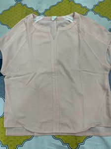 Elegant peach top