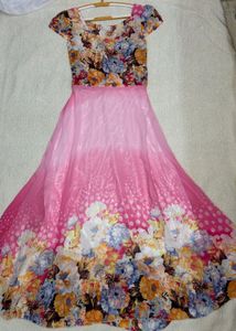 Pink Floral Dress🩷🤍