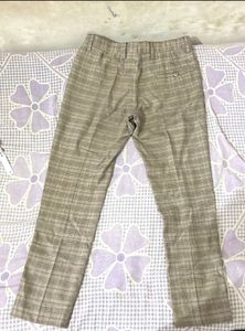 Men’s straight fit Checked Trousers – Casual