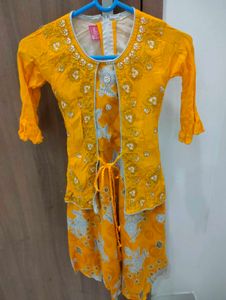 Cute Yellow Girls Clothing