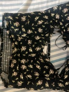 H&amp;M Black Floral Crop Top