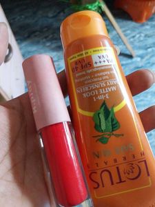 MyGlamm Lipgloss &amp; Lotus Sunscreen