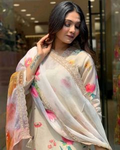 Tabby Silk Floral Kurta Set