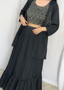 Skirt With Crop Top And Shrug