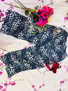 Floral Printed Blue Calf Length Trousers