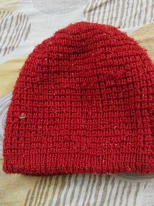 Winter Warmer Set: Reversible Cap &amp; 2 Pairs of Glo