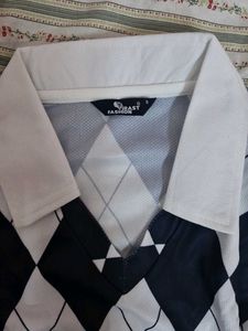 Stylish Argyle Patterned Top