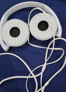 SONY MDR-ZX110A IN BOX BRAND NEW CONDITION