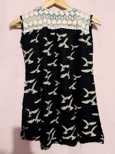 Chic Bird Print Sleeveless Top