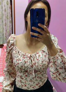 Floral Puff Sleeve Top