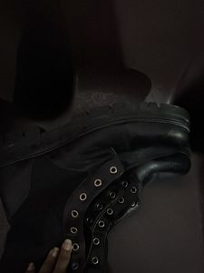 Black Boots