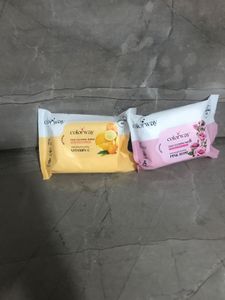 2 Colorway Face Wipes