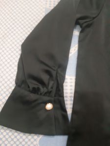 Black Women Top Size: 38inc.