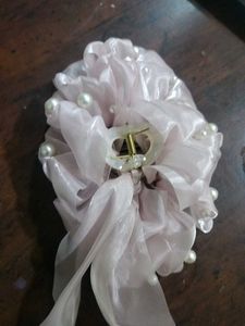 Pearl Hair Claw Clip
