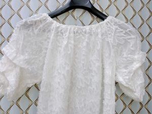 New With Tag Korean Ruccled Puff Print Top