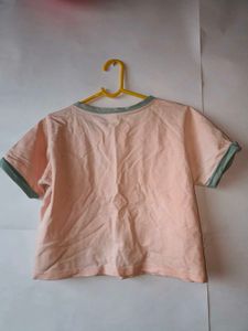 Cute graphic y2k baby tee 🫶🏻