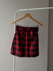 RED CHECKED MINI SKIRT DIVIDED BY H&amp;M
