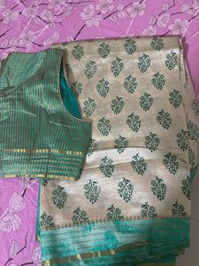 Beautiful Saree With Blouse