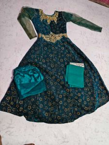 Today&#39;s Sell 🎉🎉🎉 Teal Embroidered Anarkali Suit