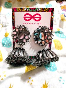 Everstylish Jhumka Earrings