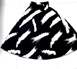 Black & White Brushstroke Pleated Skirt