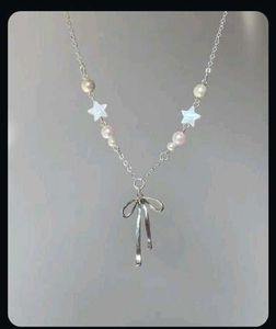 Bow Necklace