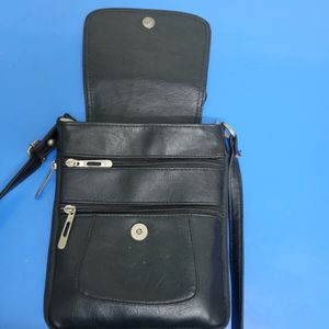 Leather SLING Bag🎒
