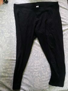 Black Capri Leggings