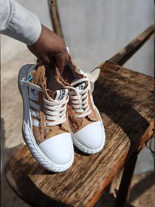 STYLISH SHOES FOR MAN