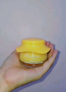 Dot & Key Super Bright Moisturizer