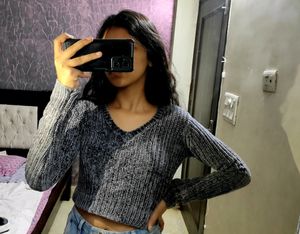 Black Charcoal Crop Wear