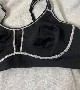 Black Sports Bra - 44 C New
