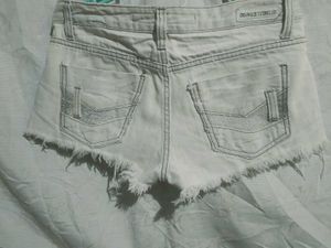 Frayed Hem Denim Shorts