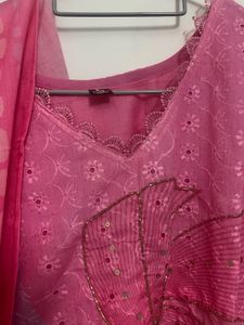 Pink Floral Embroidered Salwar Kameez