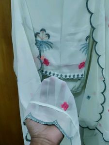 soft georgette floral embroidered kurta set 🌹❤️