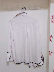 Chic White &amp; Black Trim Shirt