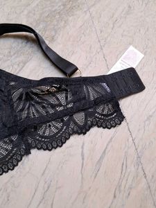combo like new  bra n panty  comb
