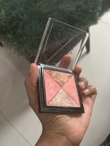 Swiss Beauty Blusher &amp; Highlighter 2 In 1